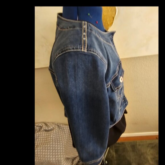 Torrid Crop Denim Jacket - Picture 3 of 7